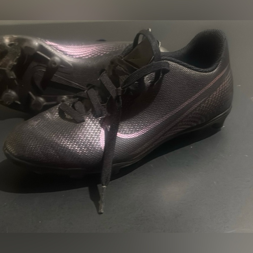 Nike Merc Youth Soccer Cleats